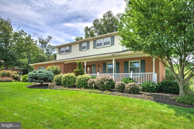 1920 ANDOVER DR, Dover, PA 17315
