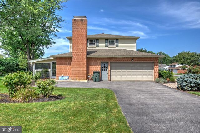 1920 ANDOVER DR, Dover, PA 17315