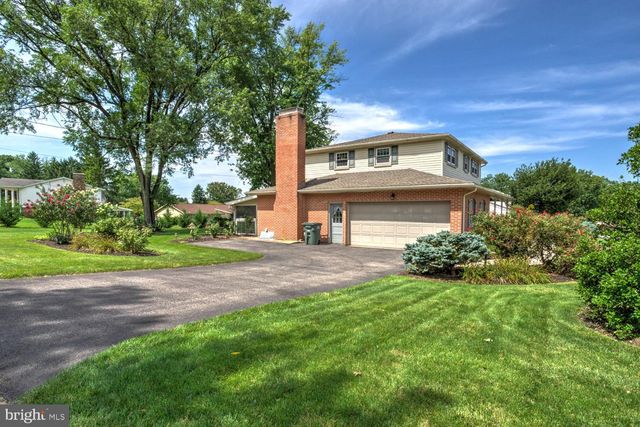 1920 ANDOVER DR, Dover, PA 17315