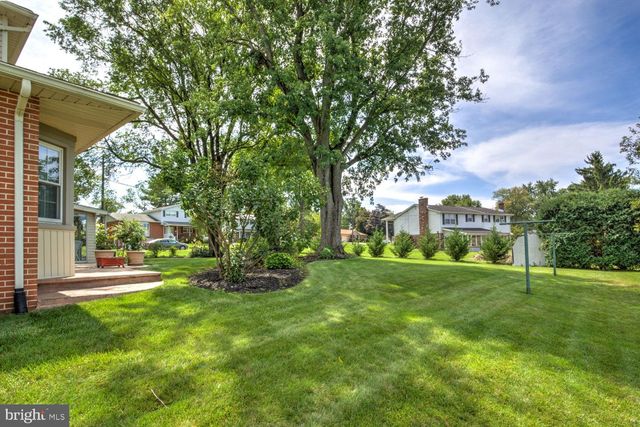 1920 ANDOVER DR, Dover, PA 17315