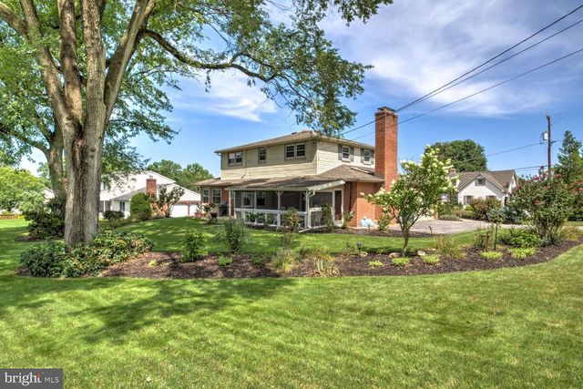 1920 ANDOVER DR, Dover, PA 17315