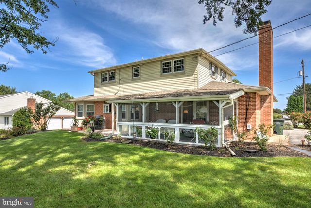 1920 ANDOVER DR, Dover, PA 17315