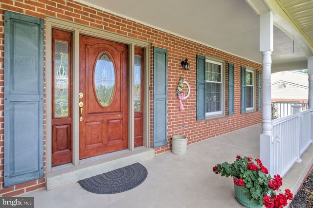 1920 ANDOVER DR, Dover, PA 17315