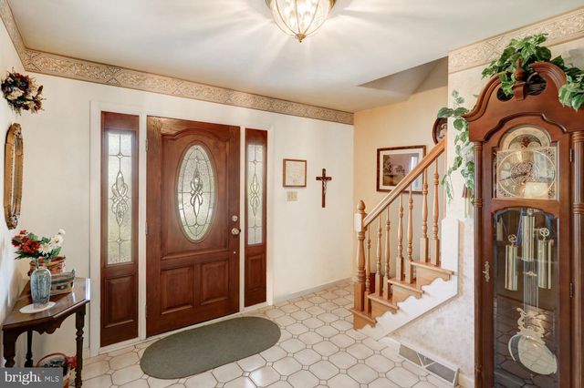 1920 ANDOVER DR, Dover, PA 17315