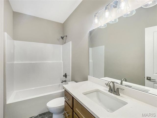 1831 Wellington Lane, Maryville, IL 62062