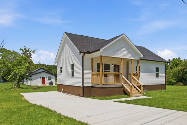 209 Armstrong St, Waverly, TN 37185