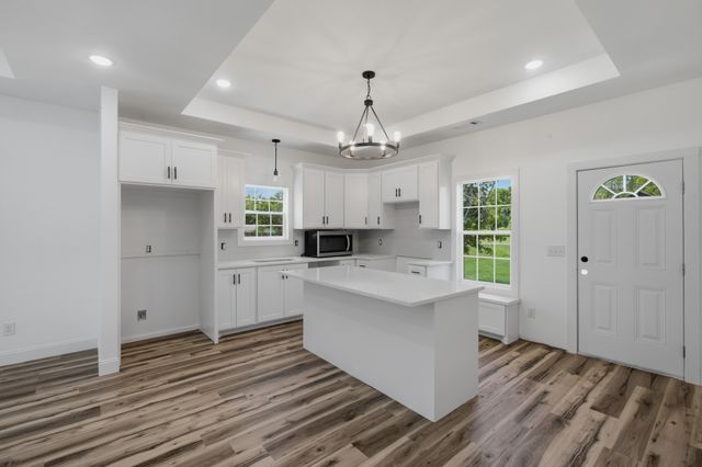 209 Armstrong St, Waverly, TN 37185