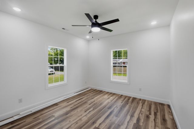 209 Armstrong St, Waverly, TN 37185