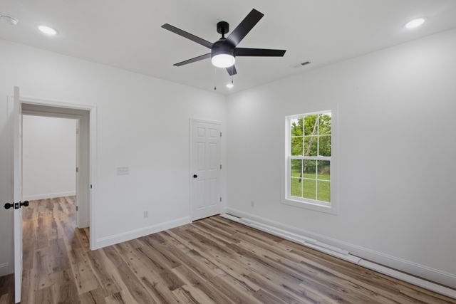 209 Armstrong St, Waverly, TN 37185