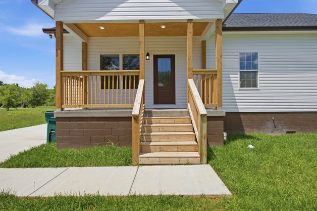 209 Armstrong St, Waverly, TN 37185