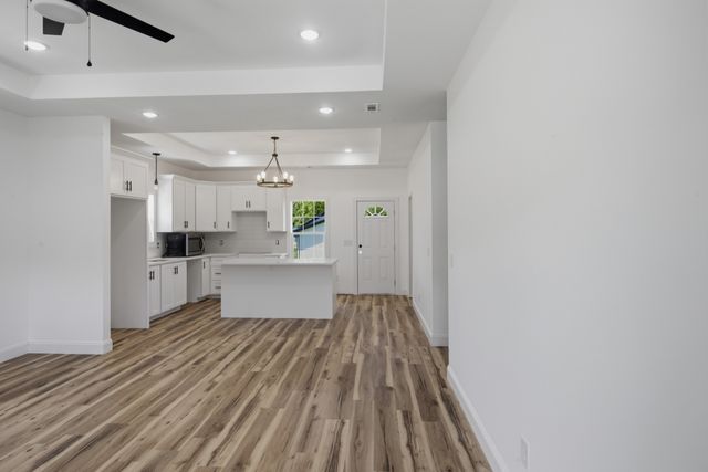 209 Armstrong St, Waverly, TN 37185