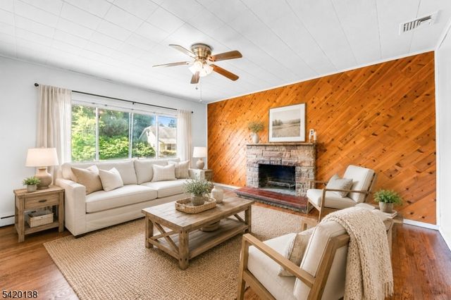 15 S 1St Ave, Mine Hill Twp., NJ 07803