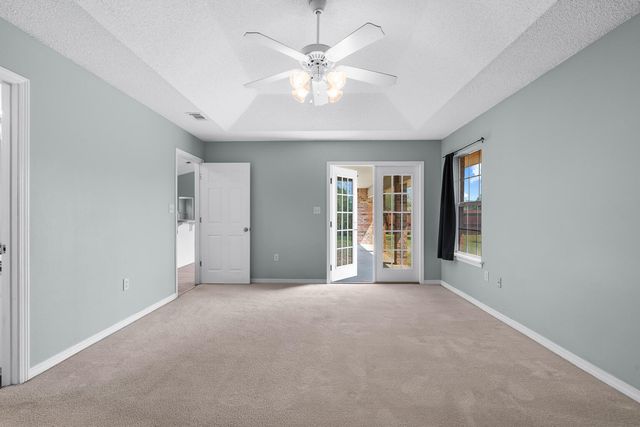 9876 Parker Lake Circle, Navarre, FL 32566