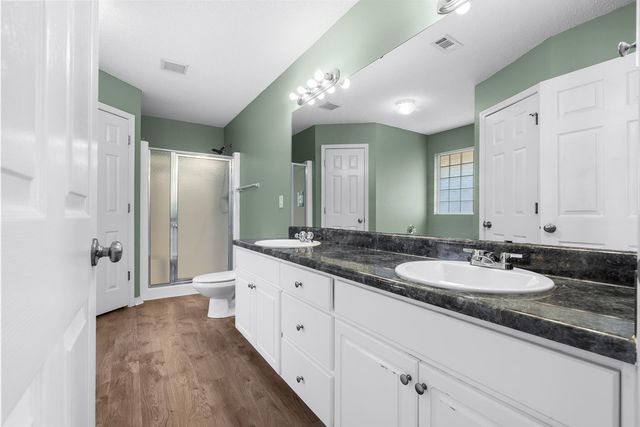 9876 Parker Lake Circle, Navarre, FL 32566