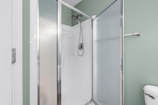 9876 Parker Lake Circle, Navarre, FL 32566