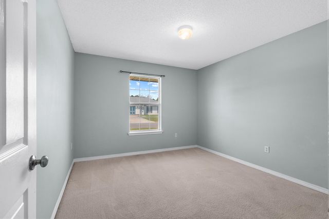 9876 Parker Lake Circle, Navarre, FL 32566