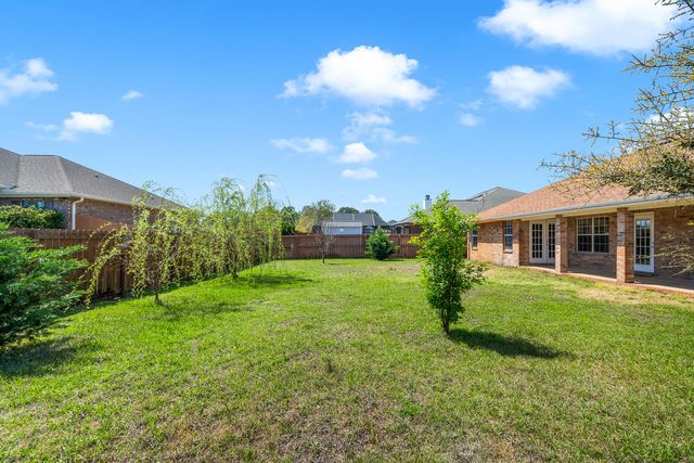 9876 Parker Lake Circle, Navarre, FL 32566