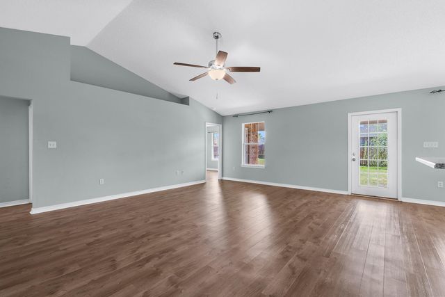 9876 Parker Lake Circle, Navarre, FL 32566