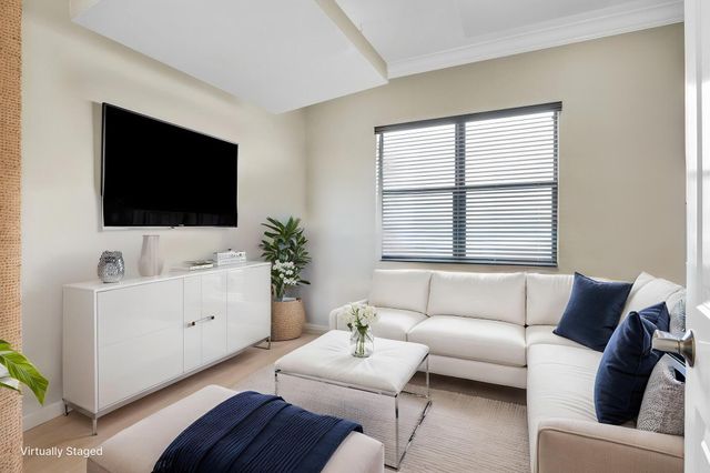 9577 Eden Roc Court, Delray Beach, FL 33446