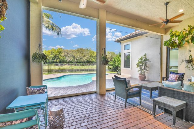 9577 Eden Roc Court, Delray Beach, FL 33446