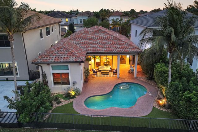 9577 Eden Roc Court, Delray Beach, FL 33446