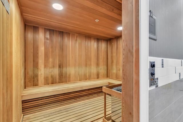 9577 Eden Roc Court, Delray Beach, FL 33446