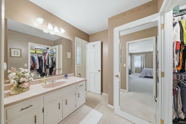 8219 Quincy Court, Fort Wayne, IN 46835