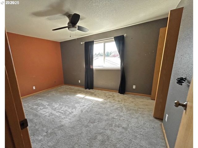 1150 HEMLOCK St C-11, Florence, OR 97439