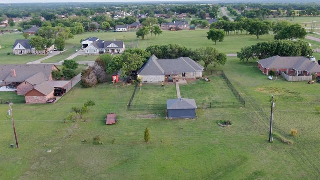 703 Preakness Place Road, Van Alstyne, TX 75495