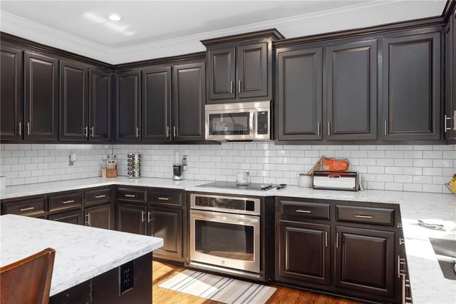 148 Montvale Drive, Hoschton, GA 30548