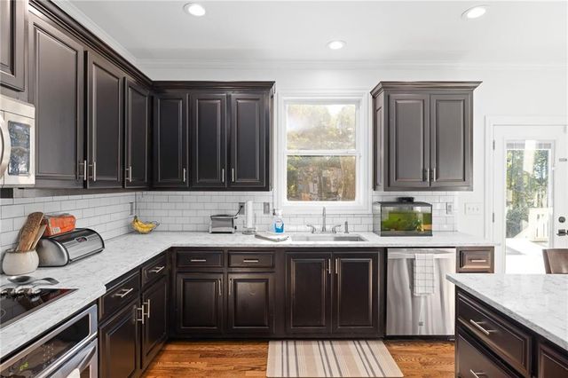 148 Montvale Drive, Hoschton, GA 30548