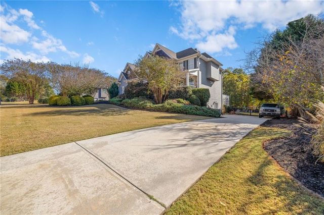 148 Montvale Drive, Hoschton, GA 30548