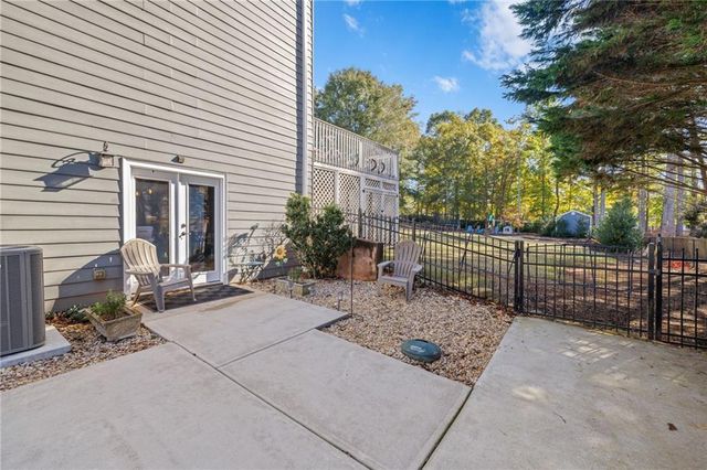 148 Montvale Drive, Hoschton, GA 30548