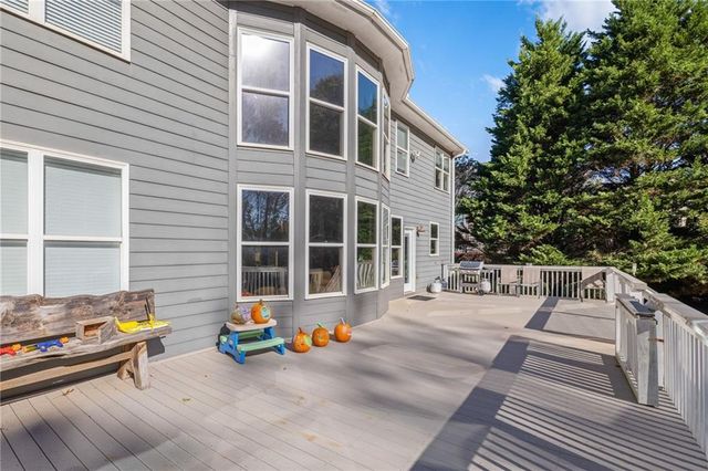 148 Montvale Drive, Hoschton, GA 30548