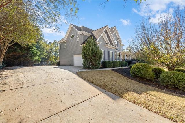 148 Montvale Drive, Hoschton, GA 30548