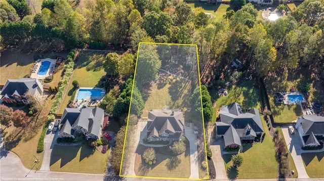 148 Montvale Drive, Hoschton, GA 30548