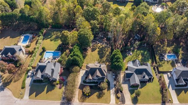 148 Montvale Drive, Hoschton, GA 30548