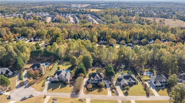 148 Montvale Drive, Hoschton, GA 30548