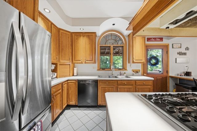 120 Brighton St, Homewood, PA 15010