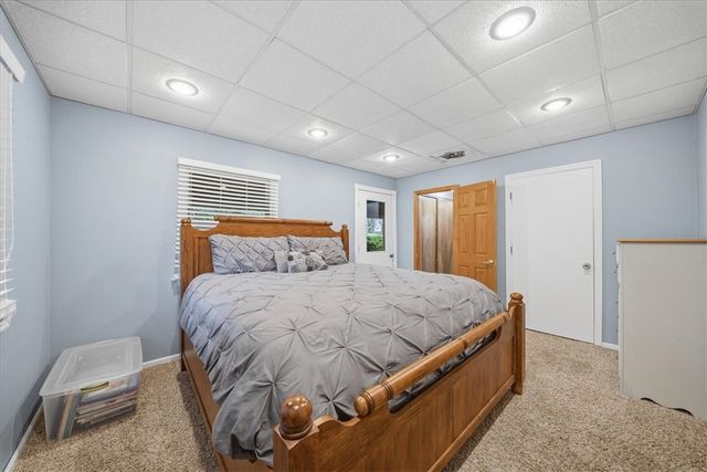 120 Brighton St, Homewood, PA 15010