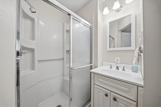 120 Brighton St, Homewood, PA 15010