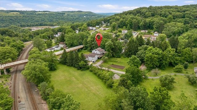 120 Brighton St, Homewood, PA 15010