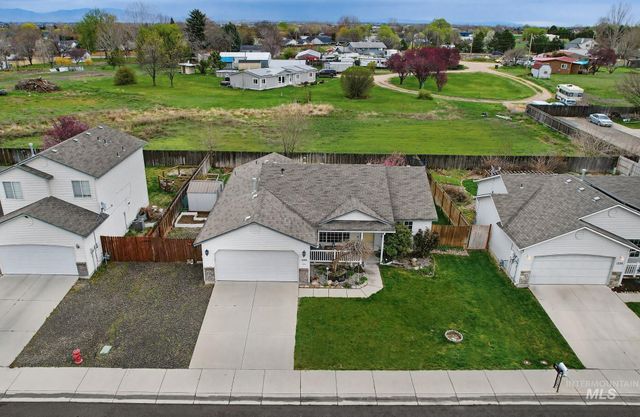 1244 N Pyrite Avenue, Kuna, ID 83634