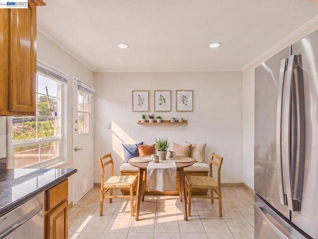 4015 Rusting Ave, Oakland, CA 94605