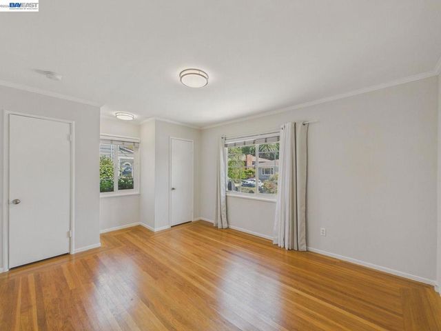 4015 Rusting Ave, Oakland, CA 94605