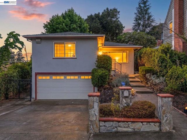 4015 Rusting Ave, Oakland, CA 94605