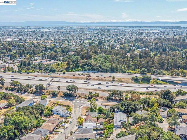 4015 Rusting Ave, Oakland, CA 94605