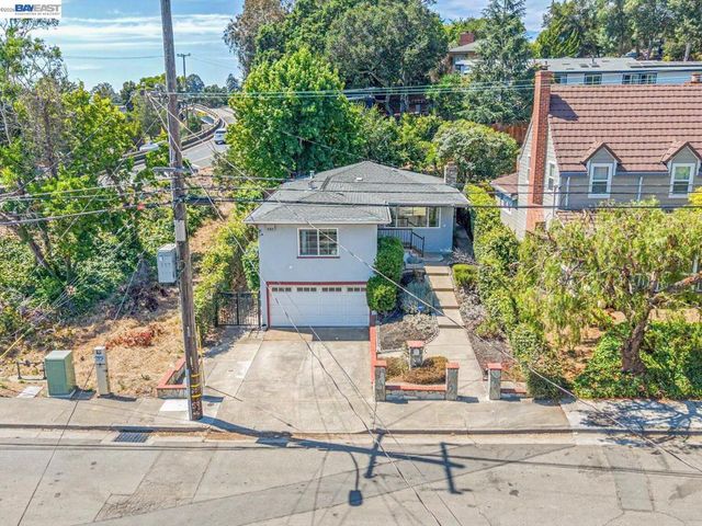 4015 Rusting Ave, Oakland, CA 94605