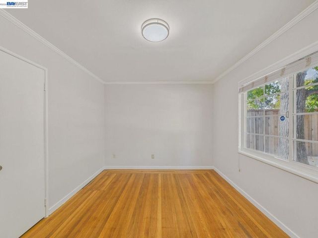 4015 Rusting Ave, Oakland, CA 94605