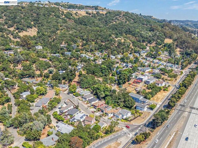 4015 Rusting Ave, Oakland, CA 94605